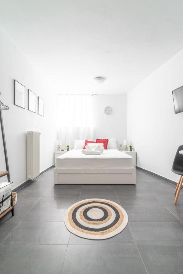 Modern Studio Near Downtown Ираклио Екстериор снимка
