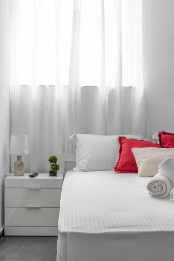 Modern Studio Near Downtown Ираклио Екстериор снимка