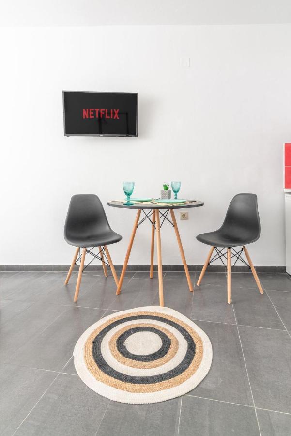 Modern Studio Near Downtown Ираклио Екстериор снимка